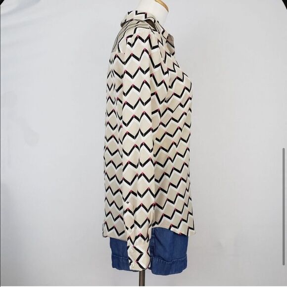 Trina Turk Size Large Silk Logo Herringbone Button Down Top - Picture 2 of 8